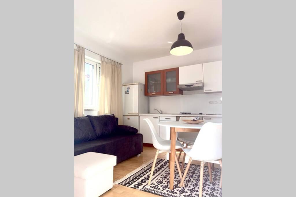 Cozy Apartment אומאג מראה חיצוני תמונה