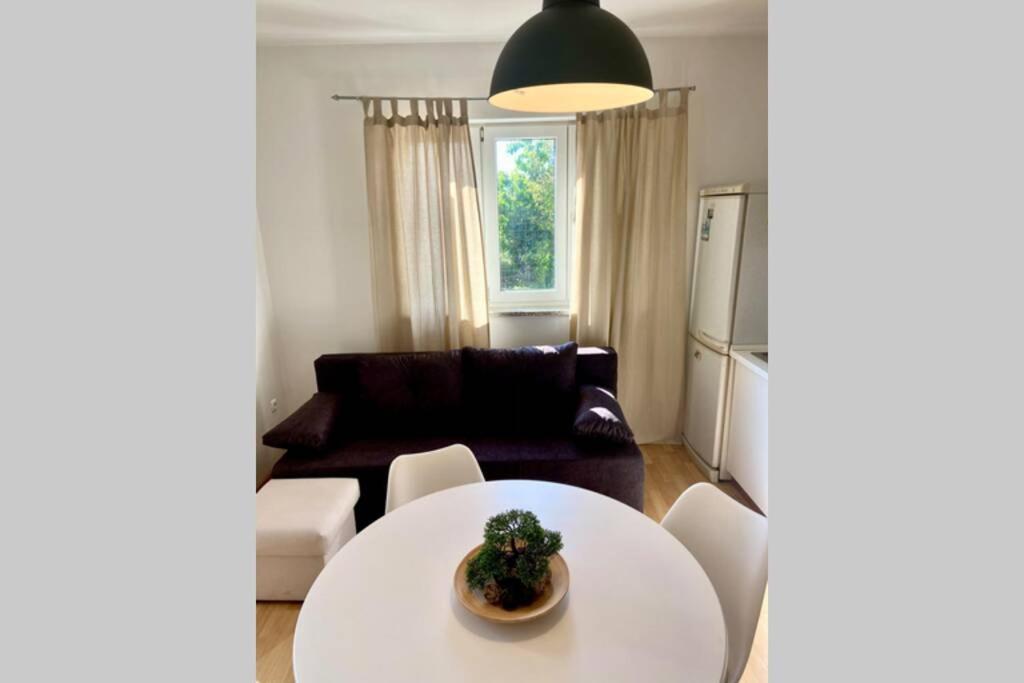 Cozy Apartment אומאג מראה חיצוני תמונה