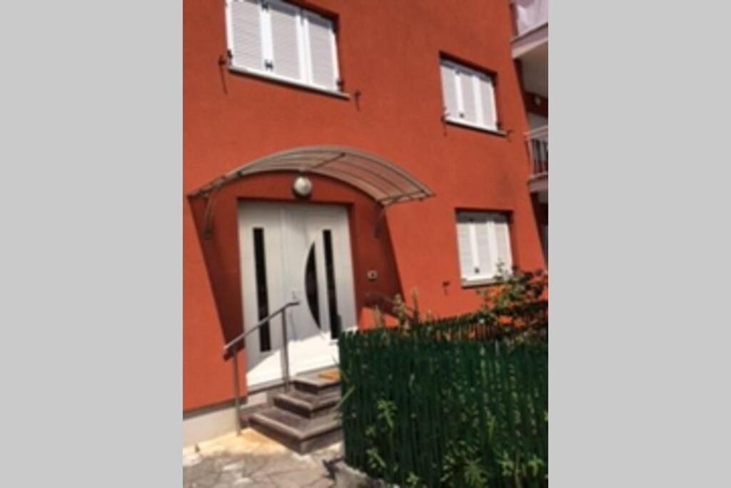 Cozy Apartment אומאג מראה חיצוני תמונה